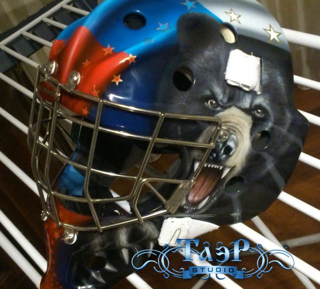Русский стиль - аэрография на хоккейном шлеме